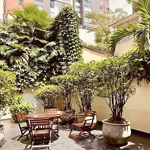 Modern Ultra Fast Internet In El Poblado Apartamento